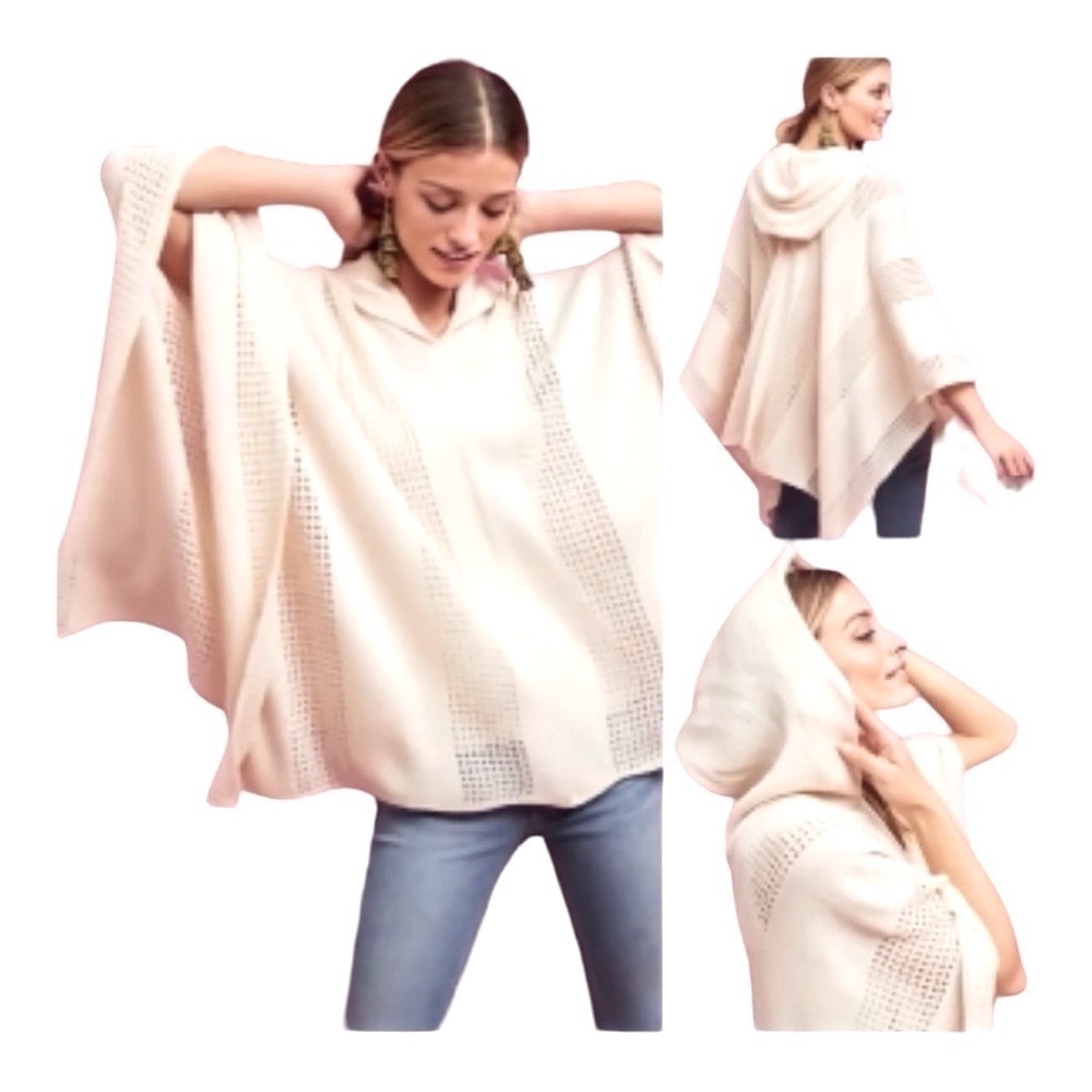 ANTHROPOLOGIE SLEEPING ON SNOW HOODED PONCHO
SWEATER SIZE OS
RARE